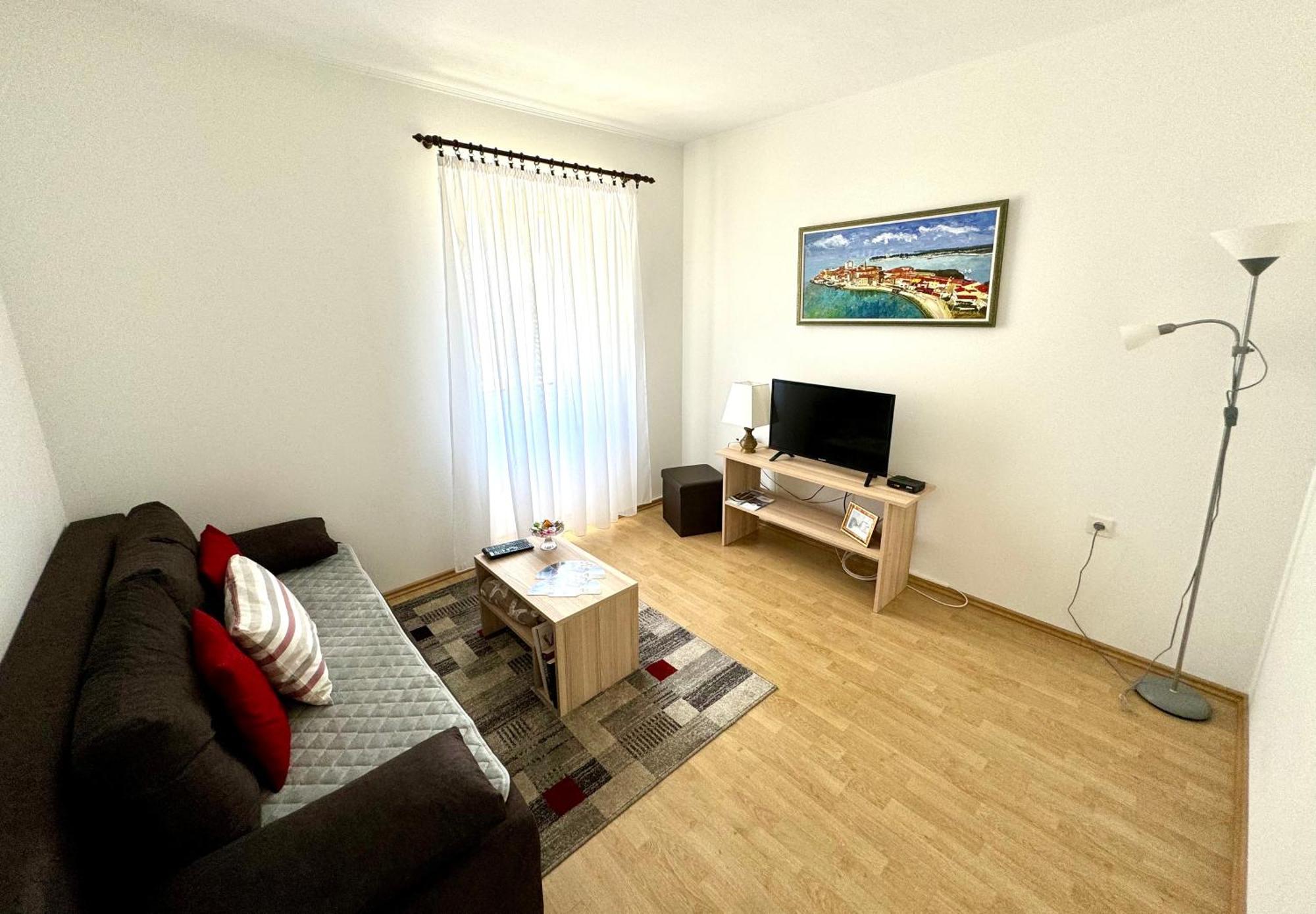 Apartment Kontrada 乌马格 外观 照片